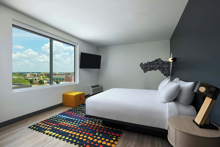 Bedroom 2, Aloft by Marriott Omaha West, Douglas