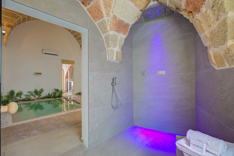 Spa 4, Private Oasi With Spa and Pool, Lecce