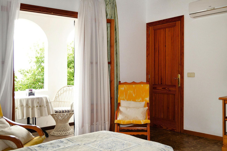 Room 3, Finca in Santa Margalida With Panoramic Views, Baleares