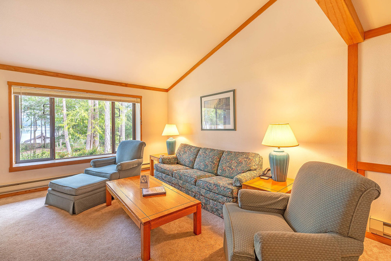 Room 3, Aqua Vista Condo at Blue Heron Resort, Mason