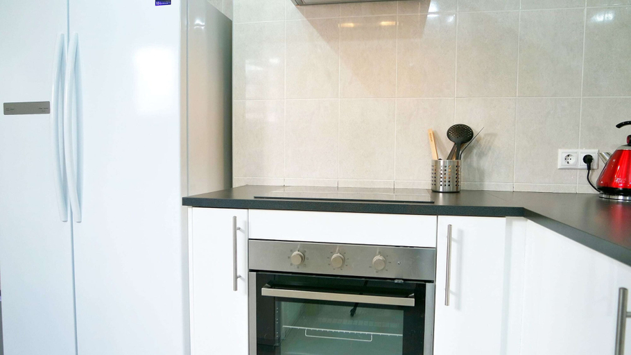 Private kitchen 5, Central Family Apartment With Terrace, Huelva