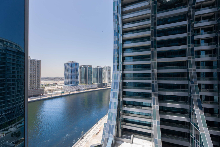 Room 4, LUX 1BR Near B.khalifa, Dubai