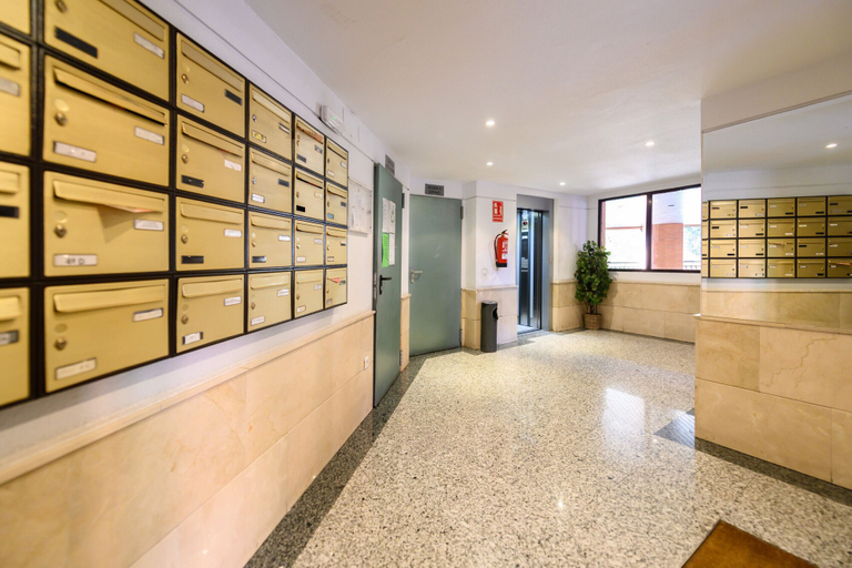 Room 3, M Hor1k1b Vivienda con Estilo 2 Dormitorios Pi, Madrid