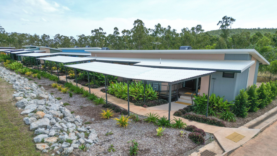 Sport & Beauty 4, Yanawal Units, Nhulunbuy
