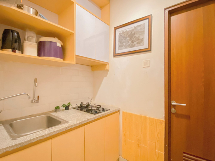 Private kitchen 4, Cozy Stay 1Br At Apartment Grand Kamala Lagoon, Bekasi