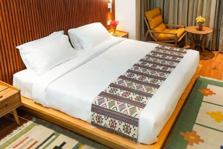 Room 2, Overland hotel, Chang