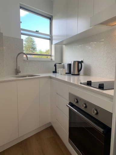 Others 5, Bronte Beach Coastal Apartment With Ocean View, Sydney