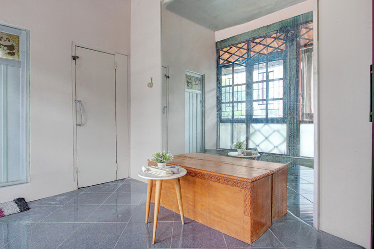 Lobby 5, OYO 95057 Abe Homestay, Yogyakarta