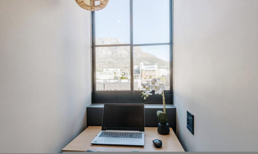 Room 3, Modern Apt Co-working East City, City of Cape Town