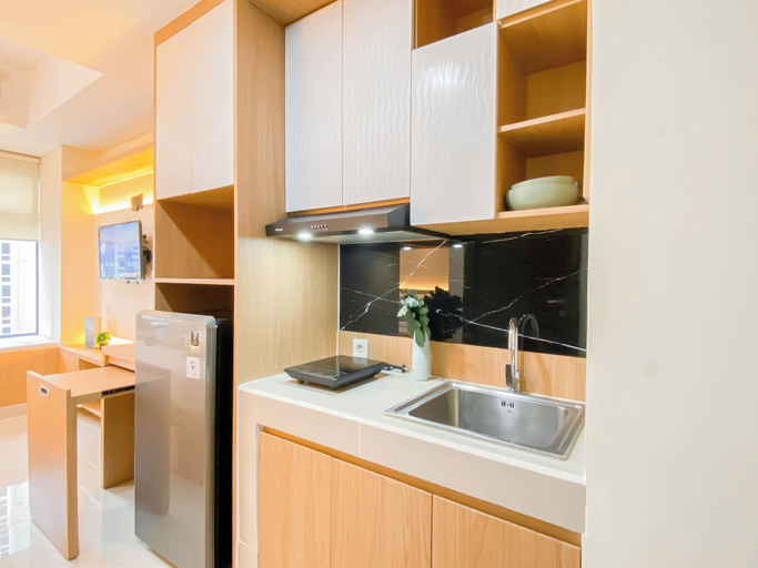 Private kitchen 2, Warm Tone Studio At Pollux Chadstone Apartment, Cikarang