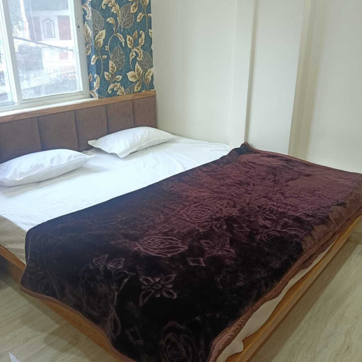 Room 4, Shree Jain Palace, Ujjain