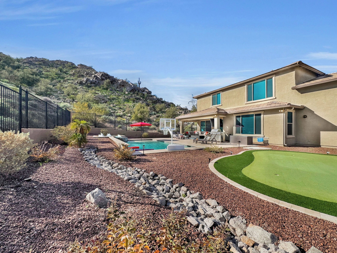 Exterior & Views, 182nd Goodyear, Maricopa