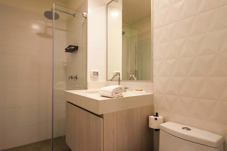Room 3, w Tranquil 2BR w Balcony in Miraflores, Lima