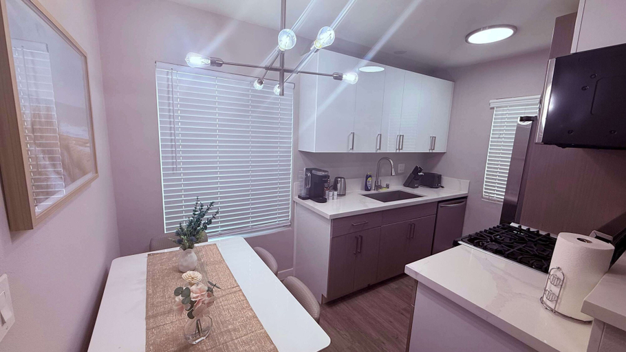 Room 4, Oneluxstay 1BR Home Near the Beach, Los Angeles