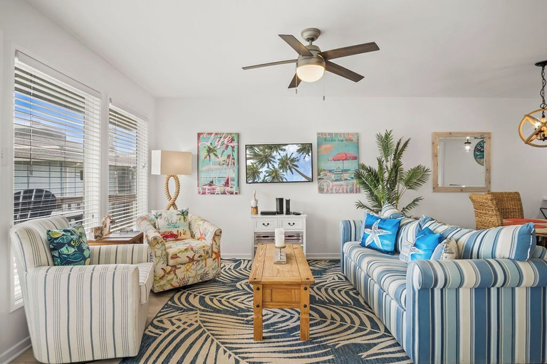 Interior 3, Casa Sea-esta - Ocean Views!, Nueces