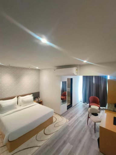 Room 2, Pride Elite Gandhinagar, Gandhinagar