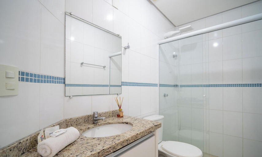 Bathroom 3, Aptos em prédio com piscina a 300 m da Praia dos Ingleses-ROHs, Florianopolis