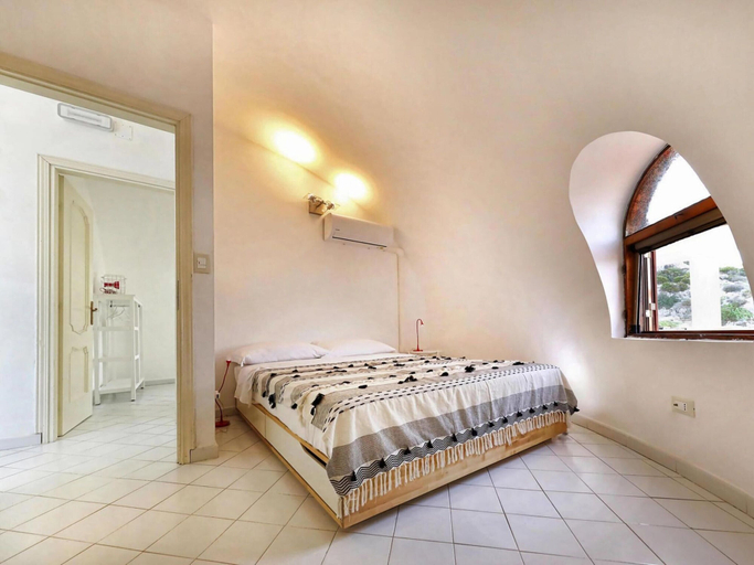 Room 2, Igloo Home Plemmirio With Sea Access & Pool, Syracuse