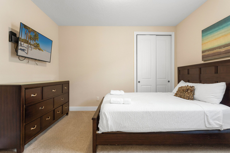 Interior 5, 520-8-ld-large Movie&game Room, Osceola