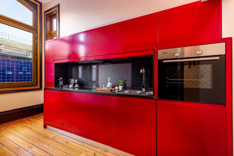 Private kitchen, Spacious Modern Apartment in Porto, Porto