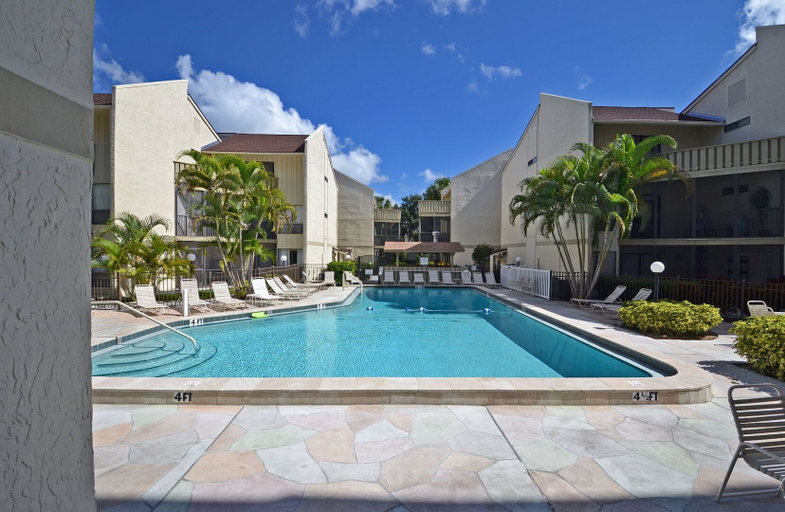 Interior 5, Bay Oaks - E82, Sarasota