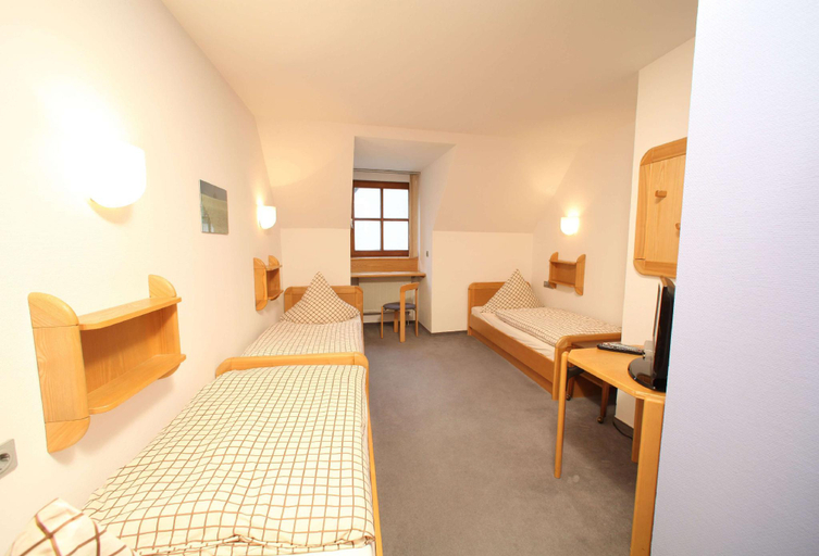 Bedroom 2, Hotel Landgasthof Schuster, Roth
