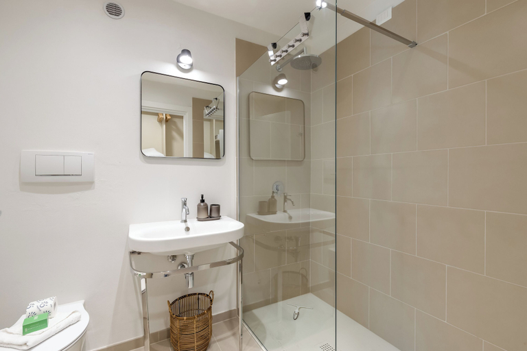 Bathroom 2, Pl-villas 2 Bedrooms Deluxe 4pax, Como