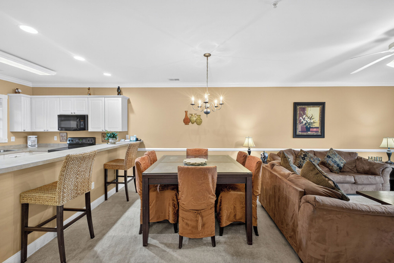 Interior 3, Magnolia Pointe Luster Leaf 4833-302, Horry