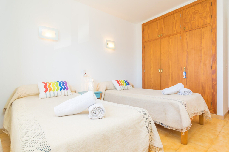 Bedroom 2, Riandgo - Apartment In Port D'alcudia. Free Wifi, Baleares