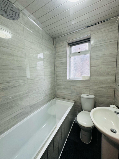 Bathroom 3, Park City Rooms, Manchester