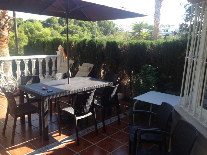 Outdoor dining, Modern Apartment in Orihuela Costa, Alicante