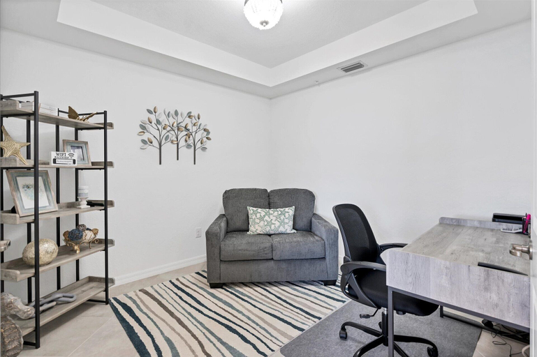 Interior 5, Hlb14267-1213, Charlotte