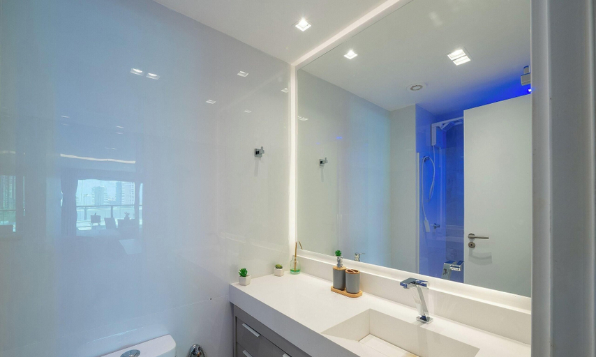 Bathroom, Oceanfront Studio in Condominium Ops0337, Salvador