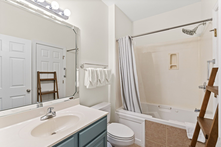 Interior 4, Champions Unit 3916, Brunswick