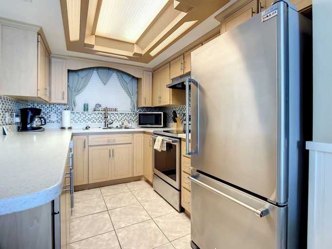 Interior 5, Oceania Beach Club 205, Volusia