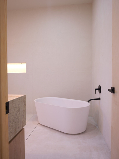 Bathroom 4, The Nicho House: 4BD Ultra-Modern Adobe: Walk to Plaza, Santa Fe
