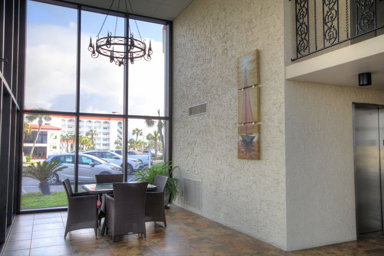 Interior 2, 420 El Matador, Okaloosa