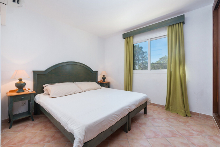 Bedroom 3, Burgit - Apartment In Es Cap Des Moro. Free Wifi, Baleares
