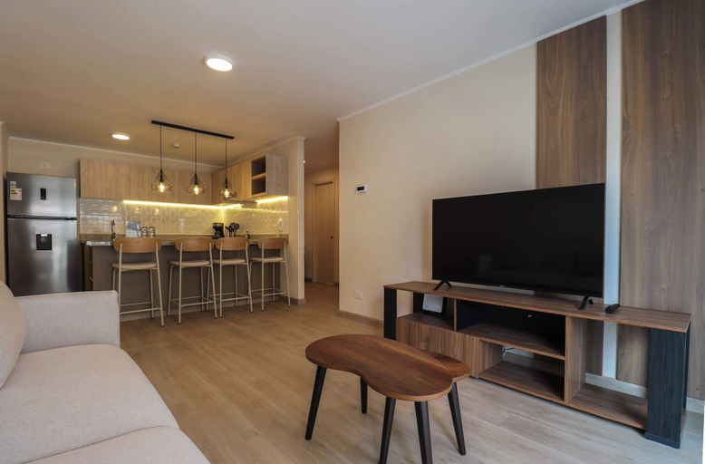 Room 2, w Exquisite 2BR w Balcony in Miraflores, Lima
