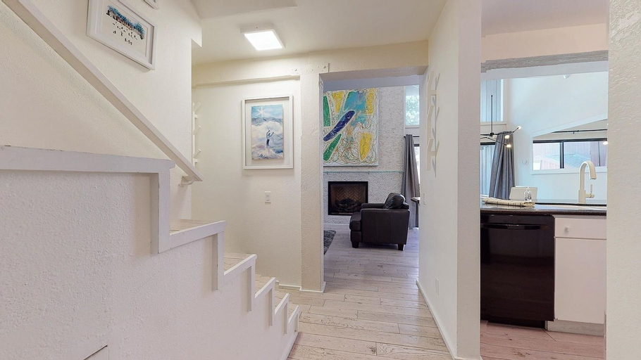 Interior 3, Walk to Canyon Lodge! Ski Back! Modern Space, Mono