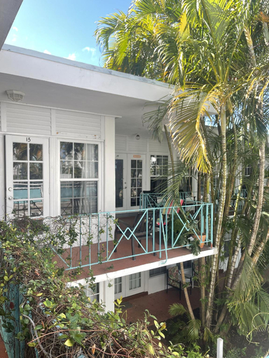 Exterior & Views 2, Green Island Inn, Broward