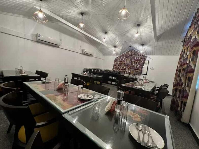 Food & Drinks 4, Hotel Metropolis, Srinagar