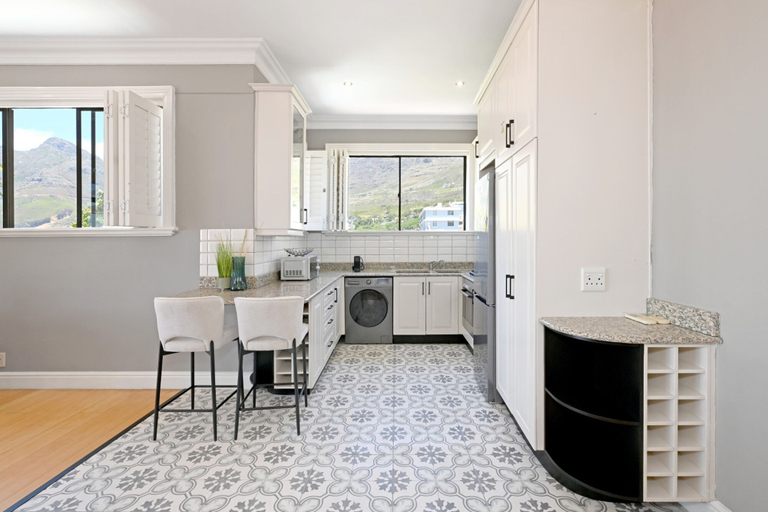 Room 2, Two Bed Table Mountain Spacious, City of Cape Town