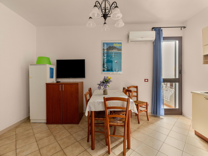 Dining 1, 150 Meters From the Sea, 2 Swimming Pools, Sassari