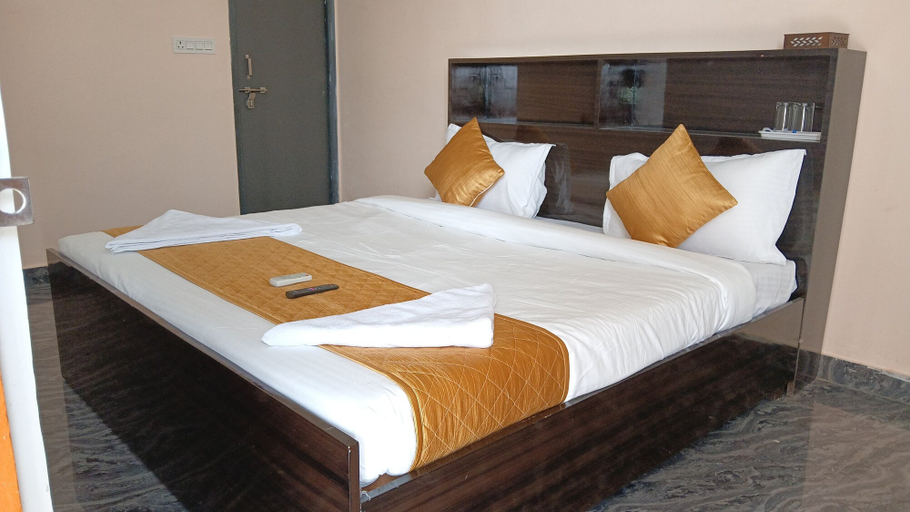Room 4, HOTEL PRICELESS AMITY UNIVERSITY LUCKNOW, Lucknow