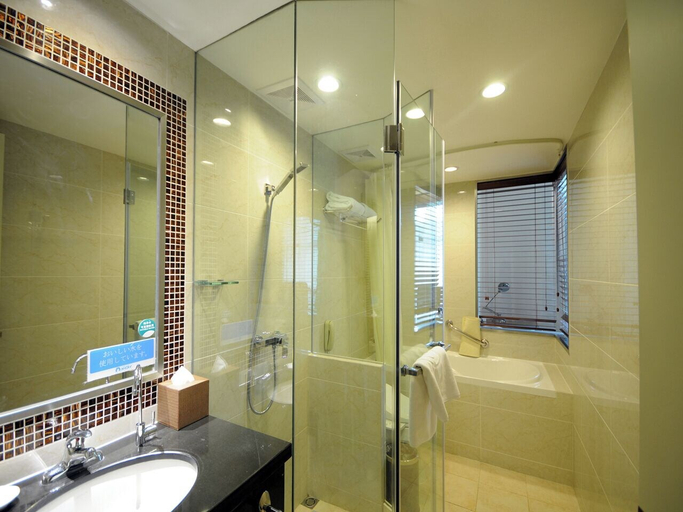 Bathroom 4, Gubei Garden Hotel, Shanghai