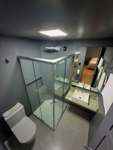 Bathroom 4, Mighil Hotel, Florianopolis