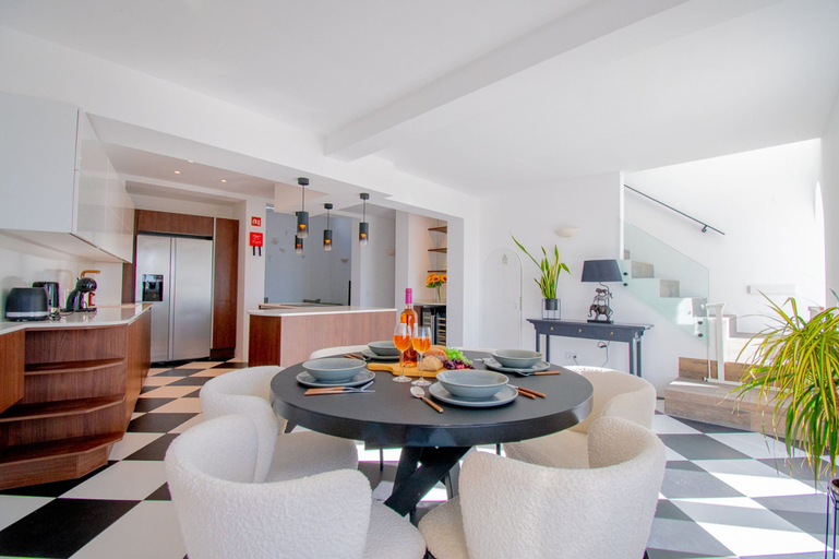 Room 2, 14 Travessa das Naus, Lagoa
