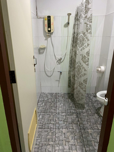 Bathroom 3, Kanoktid Place, Fang