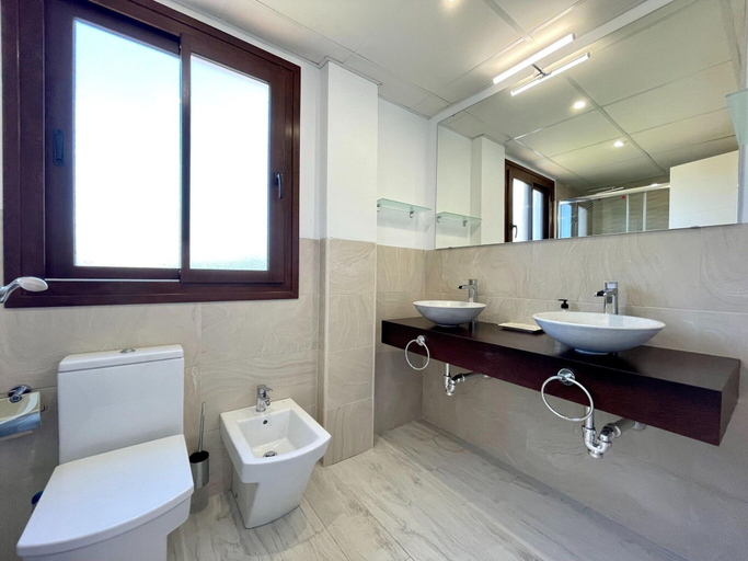 Bathroom 3, Villa With Private Pool Near Beach, Granada